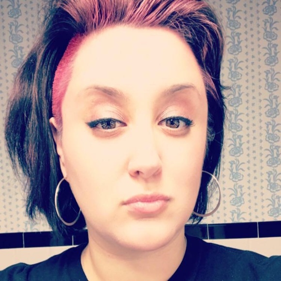 Meet your Posher, Dawn - Picture 4 of 14